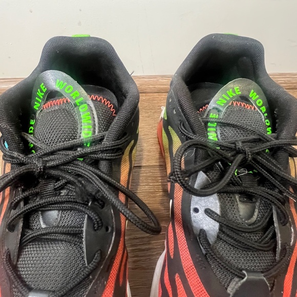 Nike Air Max Exosense SE Worldwide Pack Black/Red/Green Sz 10.5 CV3016-001 - Picture 4 of 11